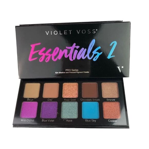 Violet Voss Essentials 2 - Picture 2 of 2